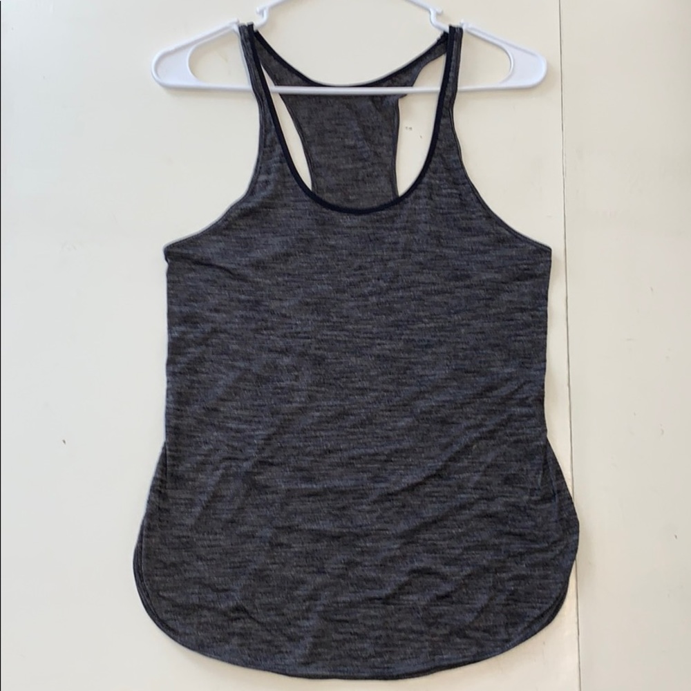 Lululemon racerback tank top size 6
